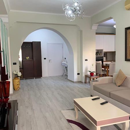 Dadaj Apartments Sarandë Exterior foto